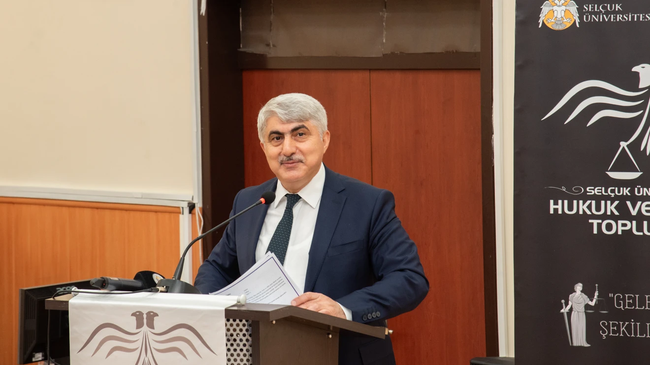 Anayasa Mahkemesi Üyesi Menteş, Selçuk Üniversitesindeydi